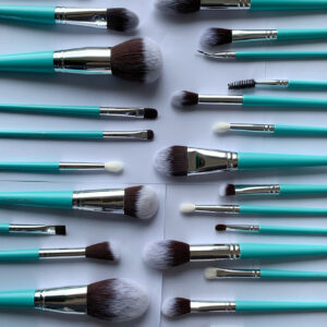 Girlz Korner 31pc brush set